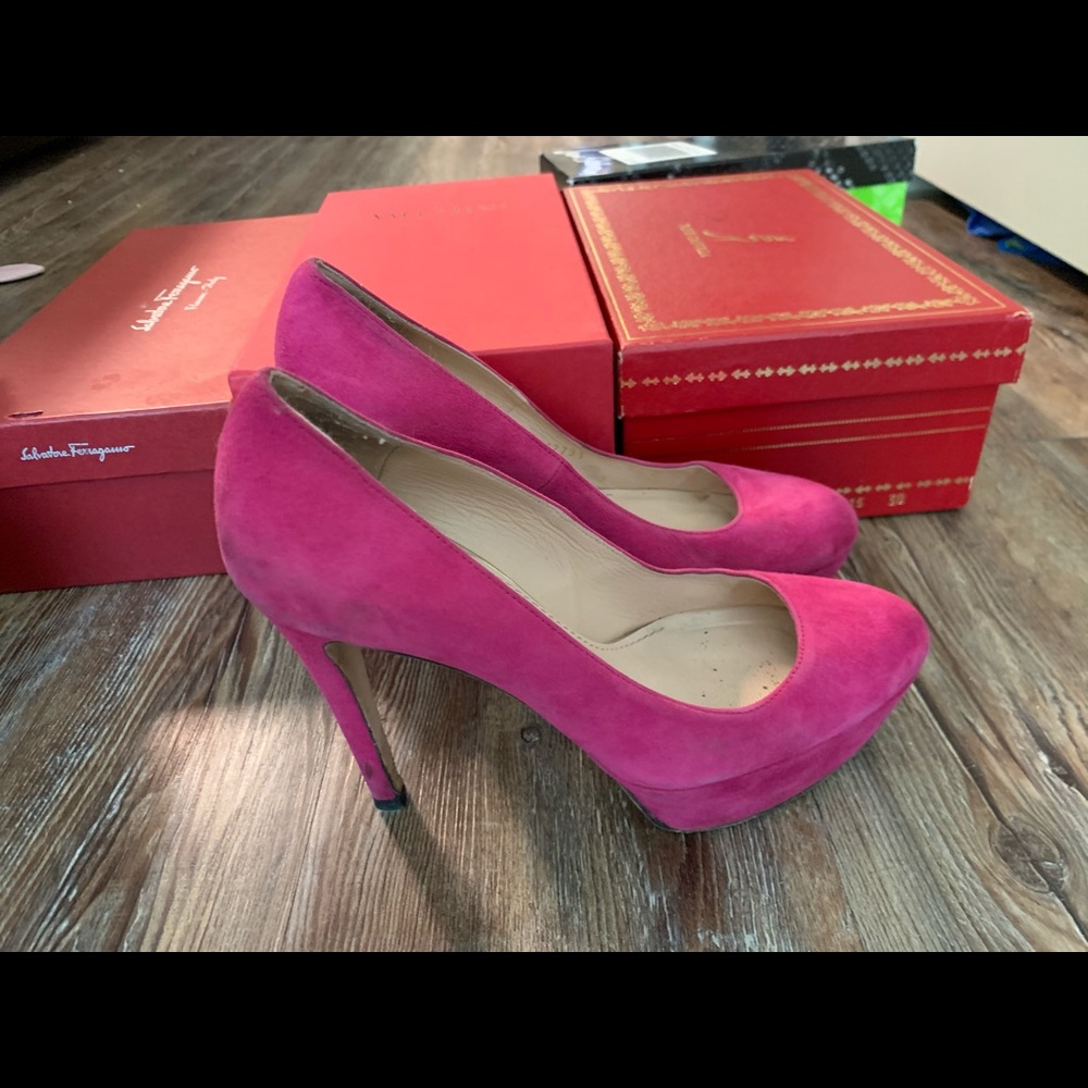 Stuart weitzman Suede Pink Heels US 6